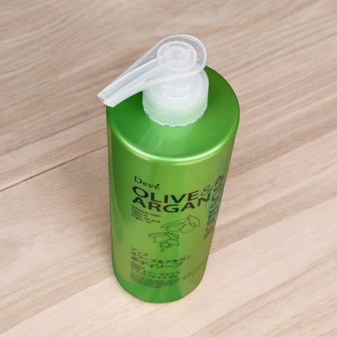 Sữa Tắm Dưỡng Ẳm Trắng Da Olive Nhật Bản 800g