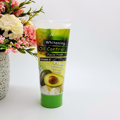 Sữa Rữa Mặt Bơ Thái Lan full vat