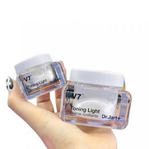 Kem dưỡng trắng da V7 Toning Light Hàn Quốc 15ml